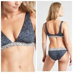 NWT Athleta Navy Blue & White Bikini Top - Size Large